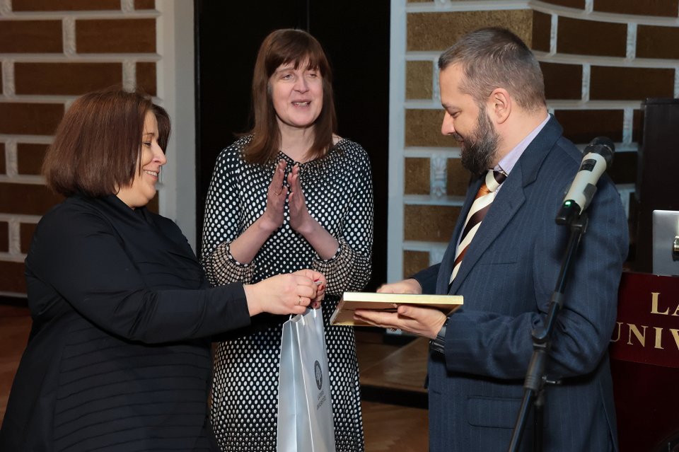 Akadēmiķa Jāņa Endzelīna 150. dzimšanas dienas atcerei veltīta starptautiska zinātniska konference «Endzelīns. Valoda. Laiks». Apvidvārdu talkas godināšana. null