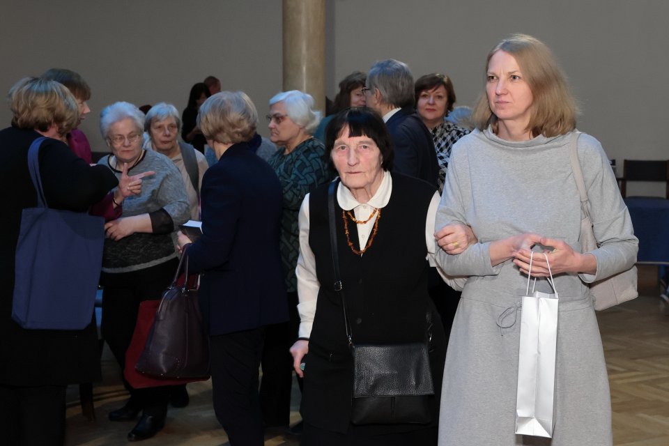 Akadēmiķa Jāņa Endzelīna 150. dzimšanas dienas atcerei veltīta starptautiska zinātniska konference «Endzelīns. Valoda. Laiks». Apvidvārdu talkas godināšana. null