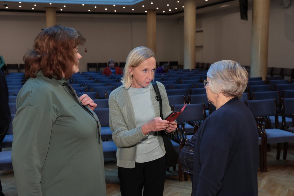 Akadēmiķa Jāņa Endzelīna 150. dzimšanas dienas atcerei veltīta starptautiska zinātniska konference «Endzelīns. Valoda. Laiks». Apvidvārdu talkas godināšana. null