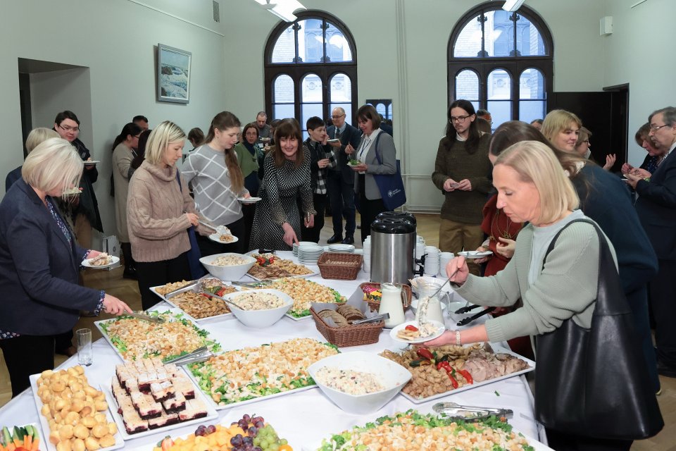 Akadēmiķa Jāņa Endzelīna 150. dzimšanas dienas atcerei veltīta starptautiska zinātniska konference «Endzelīns. Valoda. Laiks». Apvidvārdu talkas godināšana. null