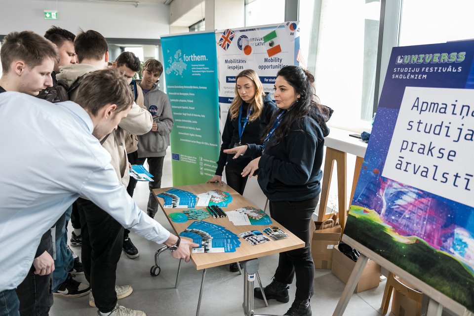 Latvijas Universitātes studiju festivāls «L’Universs». null