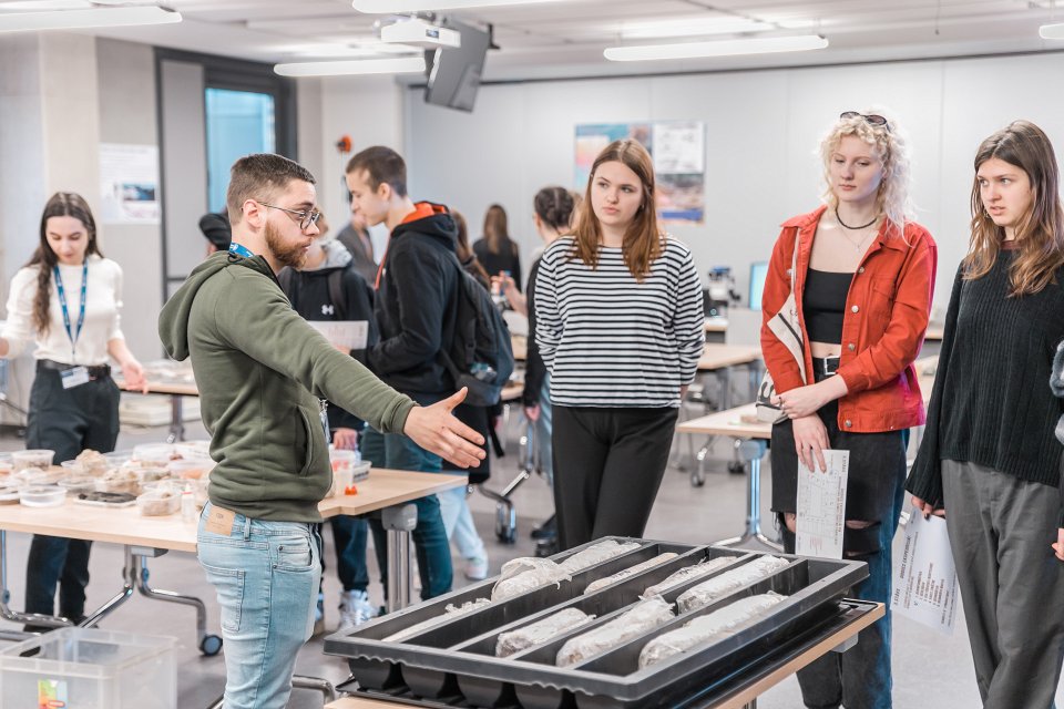 Latvijas Universitātes studiju festivāls «L’Universs». null