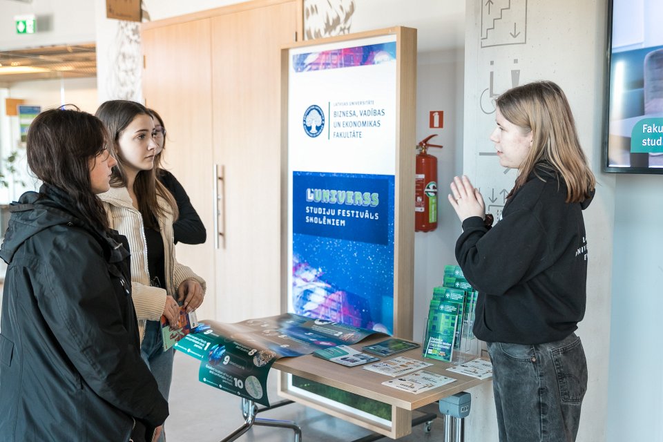 Latvijas Universitātes studiju festivāls «L’Universs». null