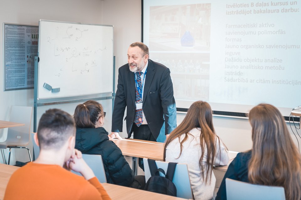 Latvijas Universitātes studiju festivāls «L’Universs». null