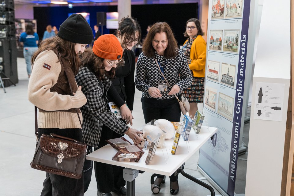 Latvijas Universitātes studiju festivāls «L’Universs». null