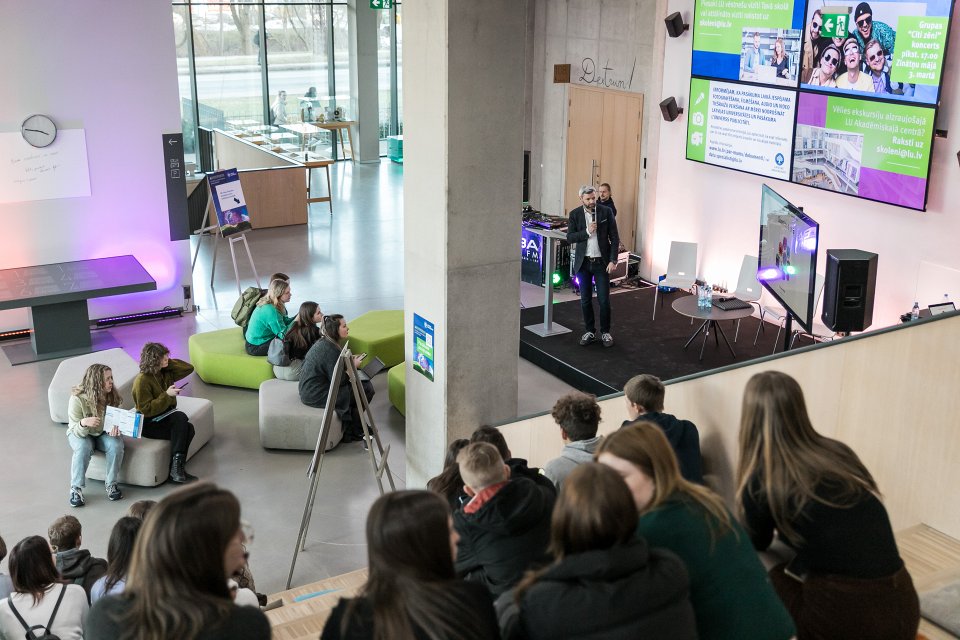 Latvijas Universitātes studiju festivāls «L’Universs». null