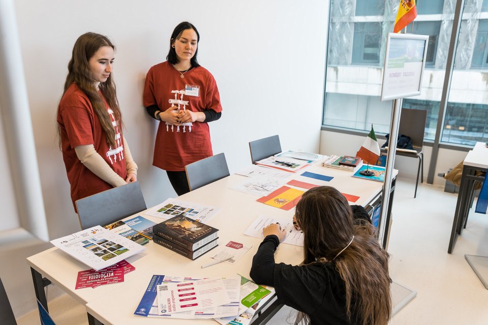 Latvijas Universitātes studiju festivāls «L’Universs». null