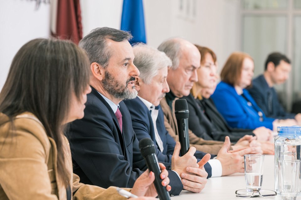 Preses konference par projektā «Vēža aprūpes koordinācijas un skrīninga uzlabošana Latvijā un Slovākijā» tapušajām starptautisko ekspertu rekomendācijām. null