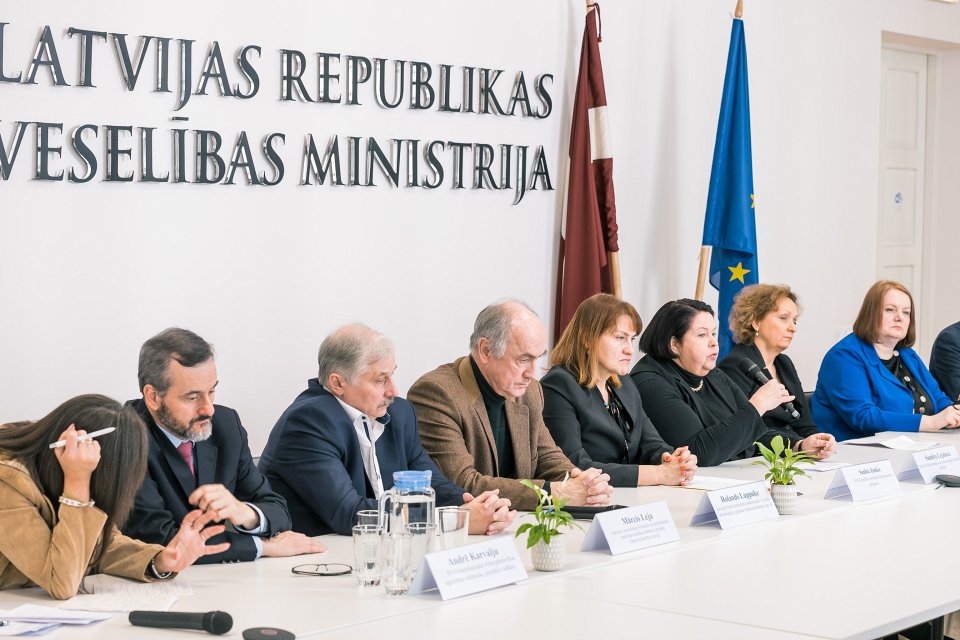 Preses konference par projektā «Vēža aprūpes koordinācijas un skrīninga uzlabošana Latvijā un Slovākijā» tapušajām starptautisko ekspertu rekomendācijām. null