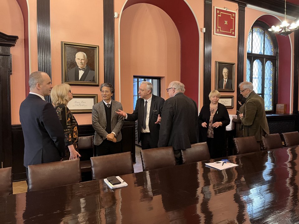 Korejas vēstnieka Latvijā Donggju Li (H.E. Mr Lee Tong-q) vizīte Latvijas Universitātē. null