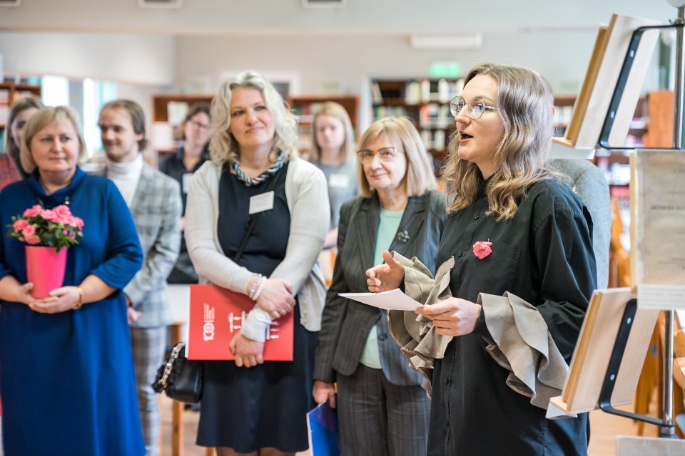 Jāņa Endzelīna 150. jubilejai veltītas izstādes «Jānim Endzelīnam 150» atklāšana Latvijas Universitātes Humanitāro zinātņu bibliotēkā. null