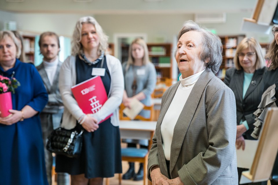 Jāņa Endzelīna 150. jubilejai veltītas izstādes «Jānim Endzelīnam 150» atklāšana Latvijas Universitātes Humanitāro zinātņu bibliotēkā. null