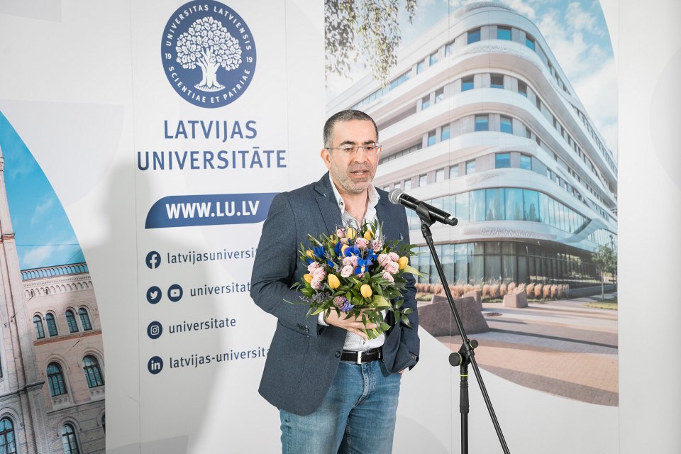 Latvijas Universitātes Akadēmiskā centra teritorijas attīstības metu konkursa devīžu atvēršanas pasākums. null