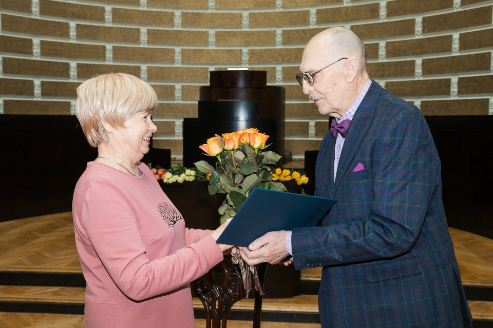 Latvijas Universitātes senioru jubilāru sveikšana. null