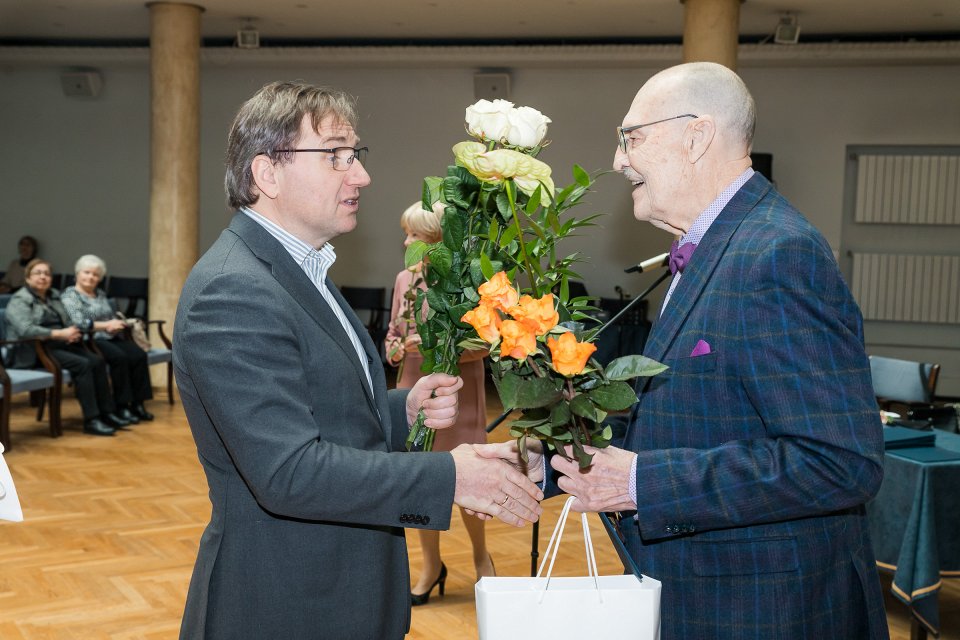 Latvijas Universitātes senioru jubilāru sveikšana. null