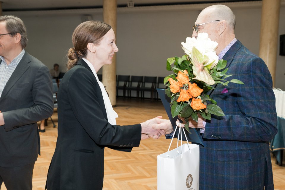 Latvijas Universitātes senioru jubilāru sveikšana. null