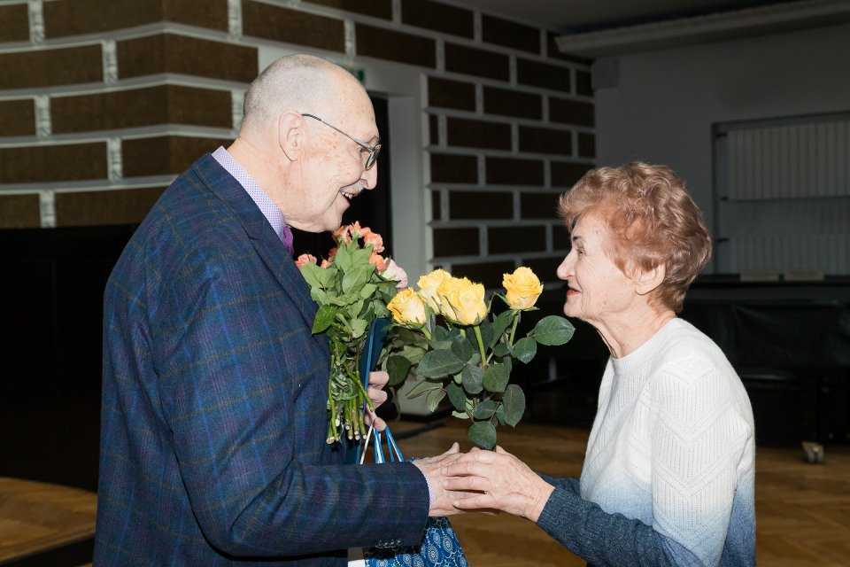 Latvijas Universitātes senioru jubilāru sveikšana. null