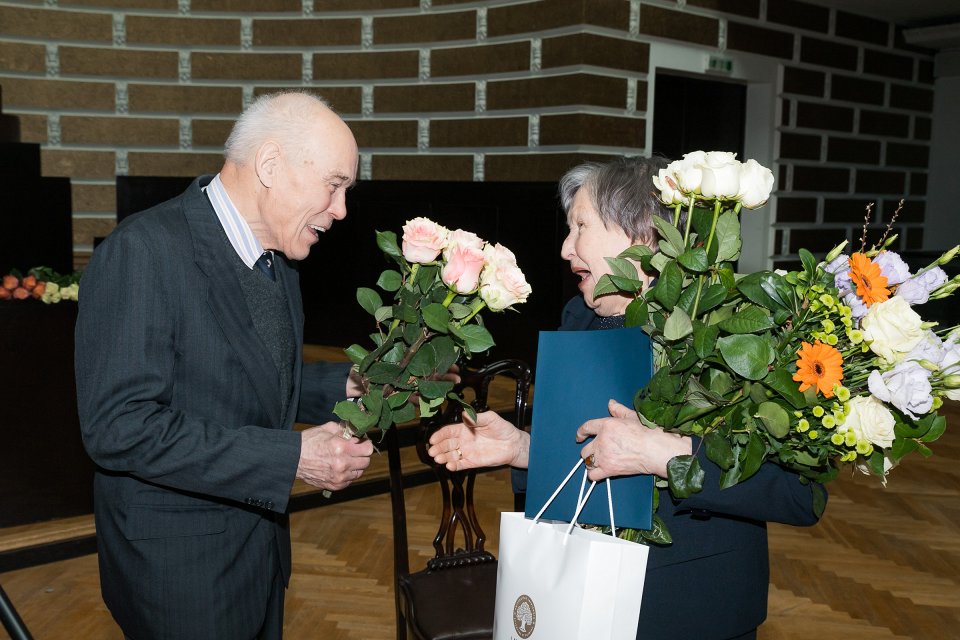 Latvijas Universitātes senioru jubilāru sveikšana. null