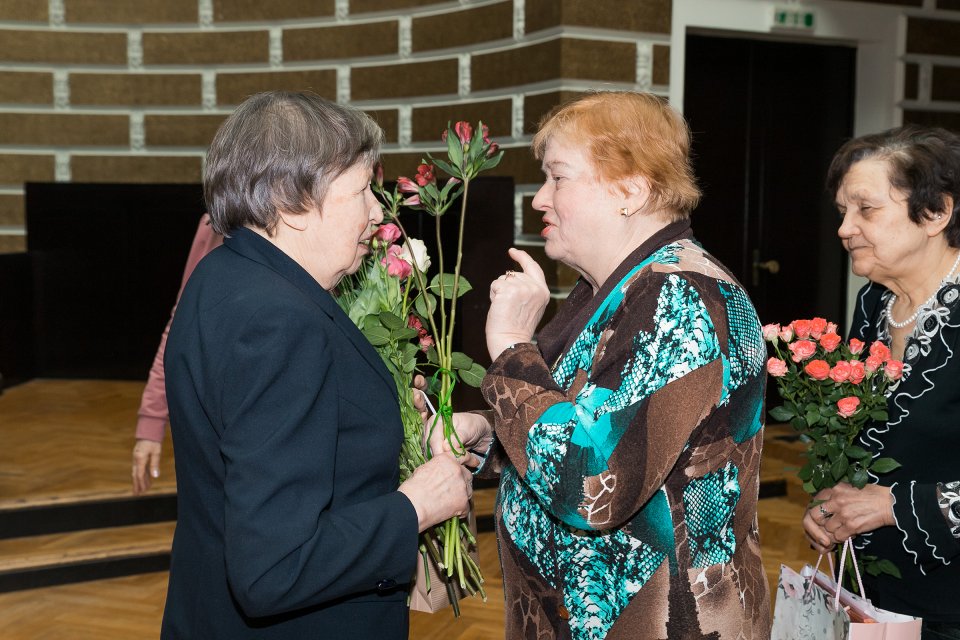 Latvijas Universitātes senioru jubilāru sveikšana. null