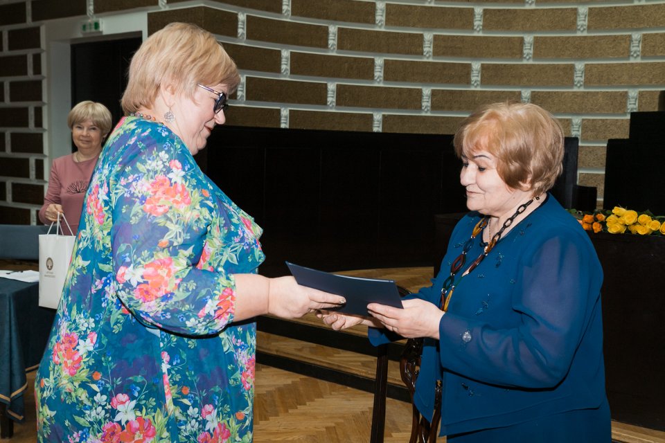 Latvijas Universitātes senioru jubilāru sveikšana. null