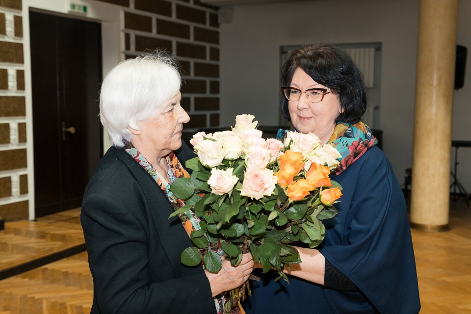 Latvijas Universitātes senioru jubilāru sveikšana. null