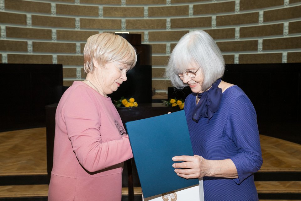 Latvijas Universitātes senioru jubilāru sveikšana. null