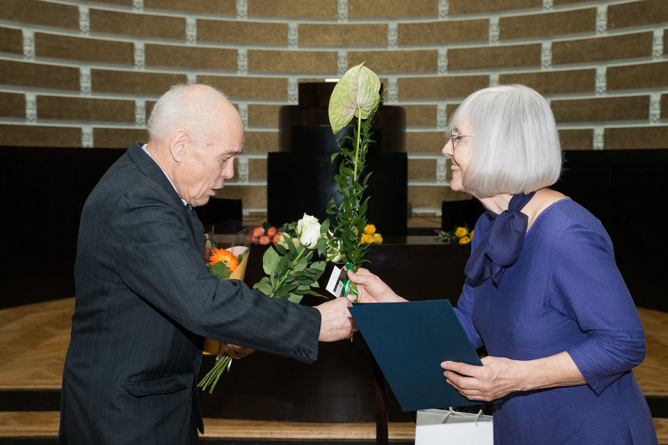 Latvijas Universitātes senioru jubilāru sveikšana. null