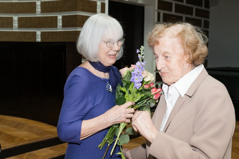 Latvijas Universitātes senioru jubilāru sveikšana. null