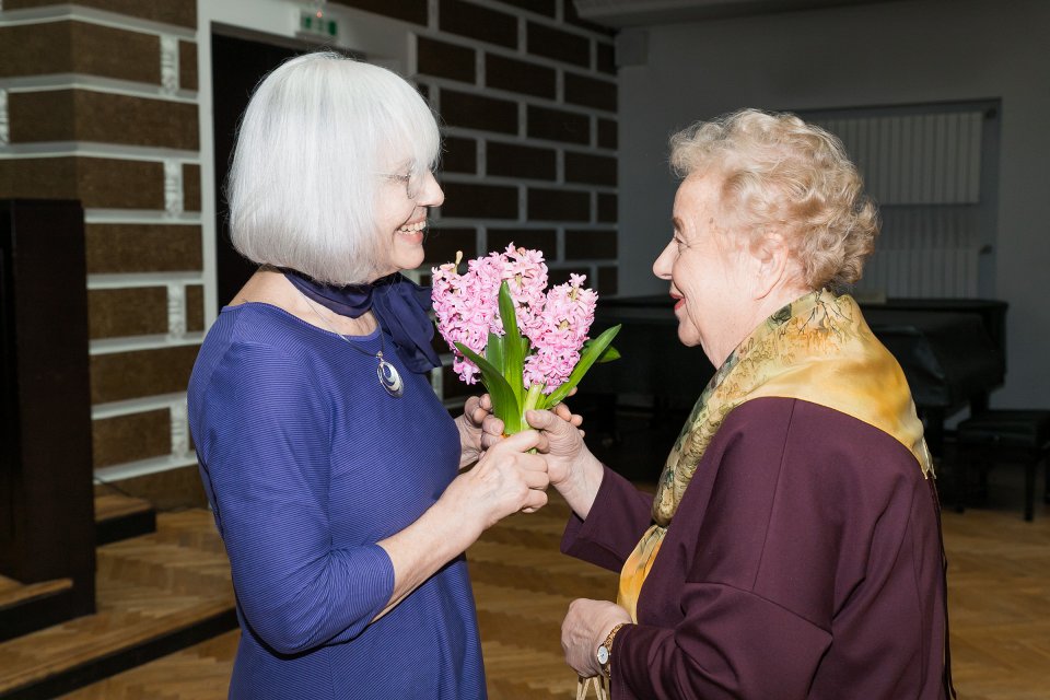 Latvijas Universitātes senioru jubilāru sveikšana. null