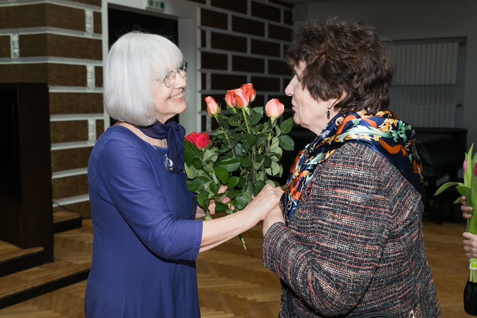 Latvijas Universitātes senioru jubilāru sveikšana. null