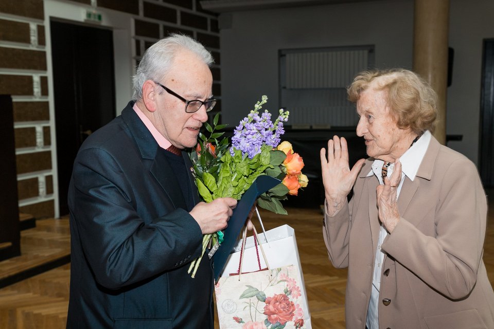 Latvijas Universitātes senioru jubilāru sveikšana. null