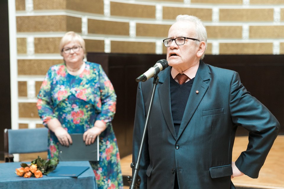 Latvijas Universitātes senioru jubilāru sveikšana. null