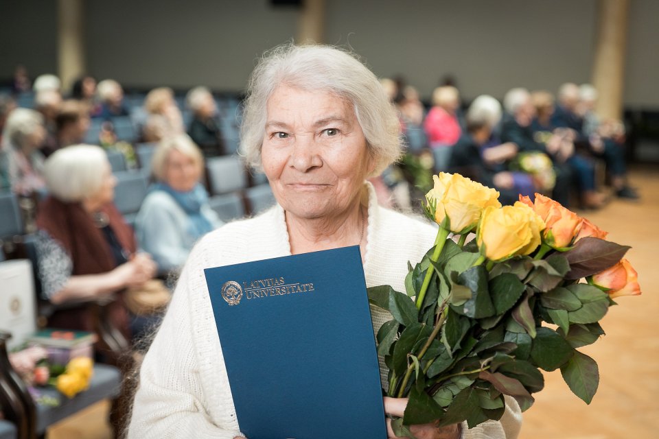 Latvijas Universitātes senioru jubilāru sveikšana. null