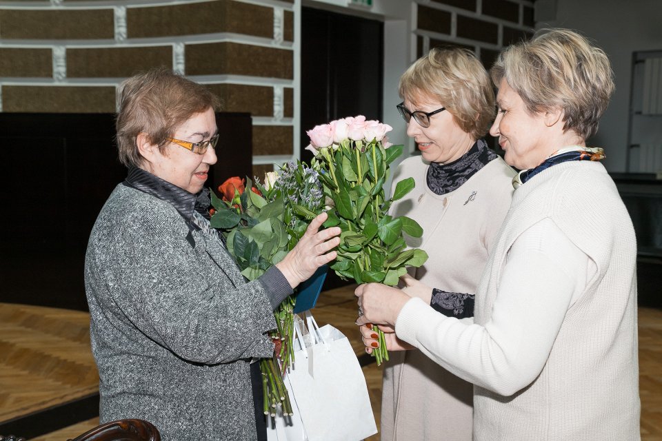 Latvijas Universitātes senioru jubilāru sveikšana. null