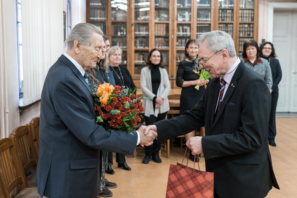 Dr. habil. iur. Ulda Krastiņa jubilejai veltītas izstādes «Vitam Impendre Vero» («Dzīvi veltīt taisnībai») atklāšana Latvijas Universitātes Bibliotēkā Raiņa bulvārī. null