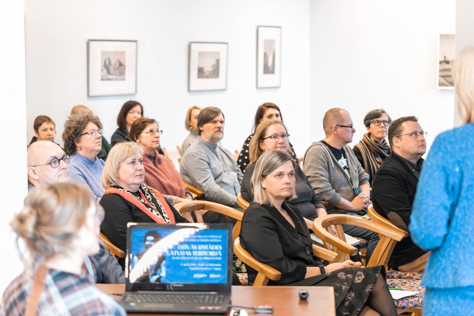 Virtuālās izstādes «Dzīvās izstādes Latvijas teritorijā 19. gs. otrajā un 20. gs. pirmajā pusē» atklāšana Latvijas Universitātes Bibliotēkā. null