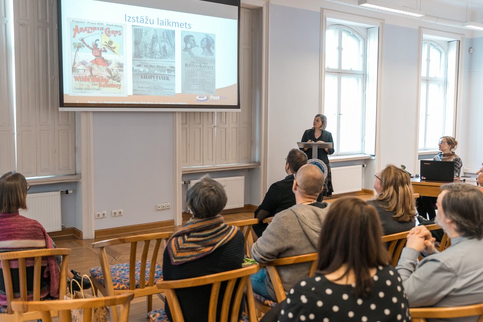 Virtuālās izstādes «Dzīvās izstādes Latvijas teritorijā 19. gs. otrajā un 20. gs. pirmajā pusē» atklāšana Latvijas Universitātes Bibliotēkā. null