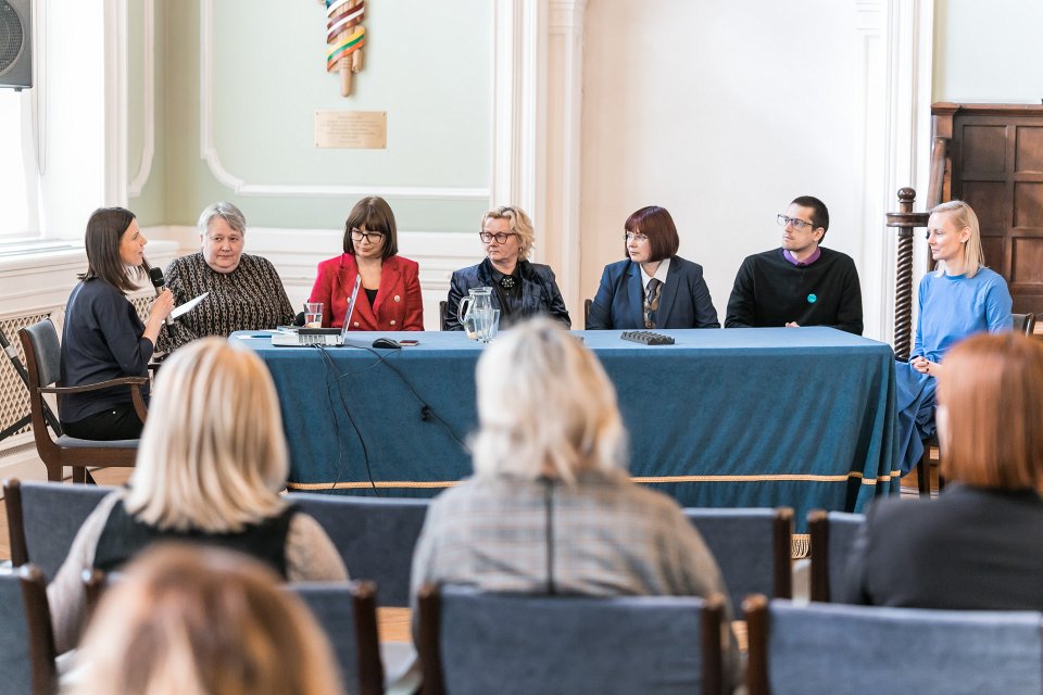 Latvijas Universitātes un Latvijas Kara muzeja sadarbības līguma parakstīšana. null