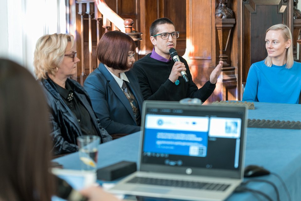 Latvijas Universitātes un Latvijas Kara muzeja sadarbības līguma parakstīšana. null