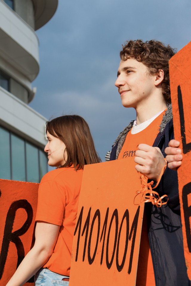 Latvijas Universitātes Fizikas, matemātikas un optometrijas fakultātes studentu un darbinieku «Fizmatdienu» gājiens. null