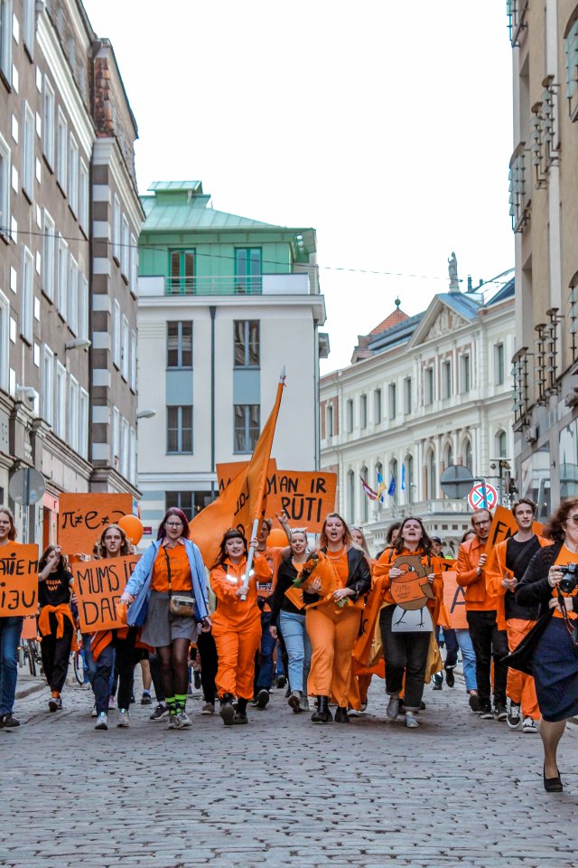 Latvijas Universitātes Fizikas, matemātikas un optometrijas fakultātes studentu un darbinieku «Fizmatdienu» gājiens. null