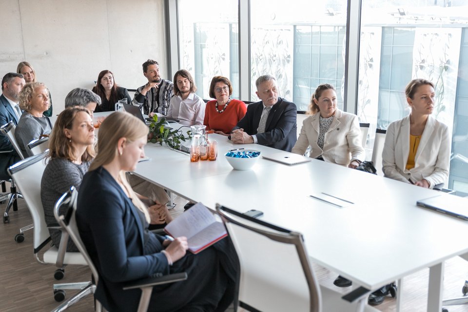 Eiropas Komisijas priekšsēdētājas izpildvietnieces jautājumos par digitālajam laikmetam gatavu Eiropu Margrētes Vestageres (Margrethe Vestager) vizīte Latvijas Universitātē. null