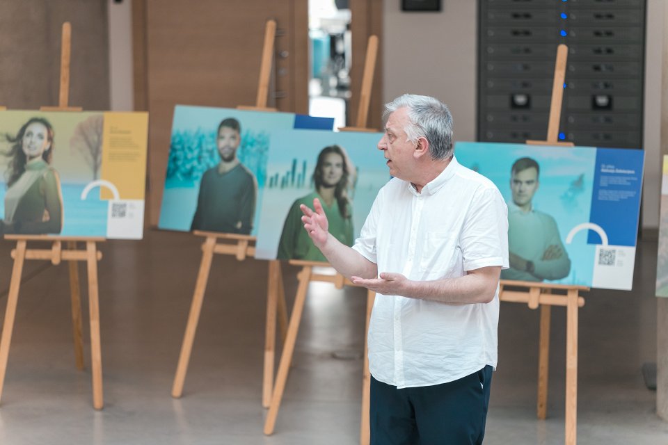 Izstādes «Zinātne Latvijai 2023» atklāšana Latvijas Universitātes Zinātņu mājā. Latvijas Universitātes prorektors dabas, tehnoloģiju un medicīnas zinātņu jomā prof. Valdis Segliņš.