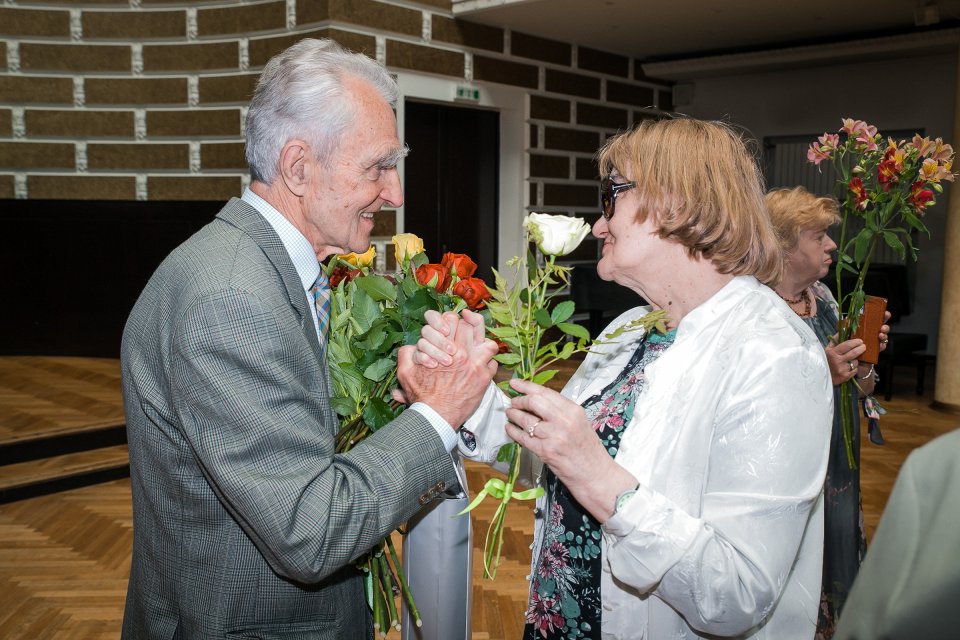 Latvijas Universitātes senioru jubilāru sveikšana. null