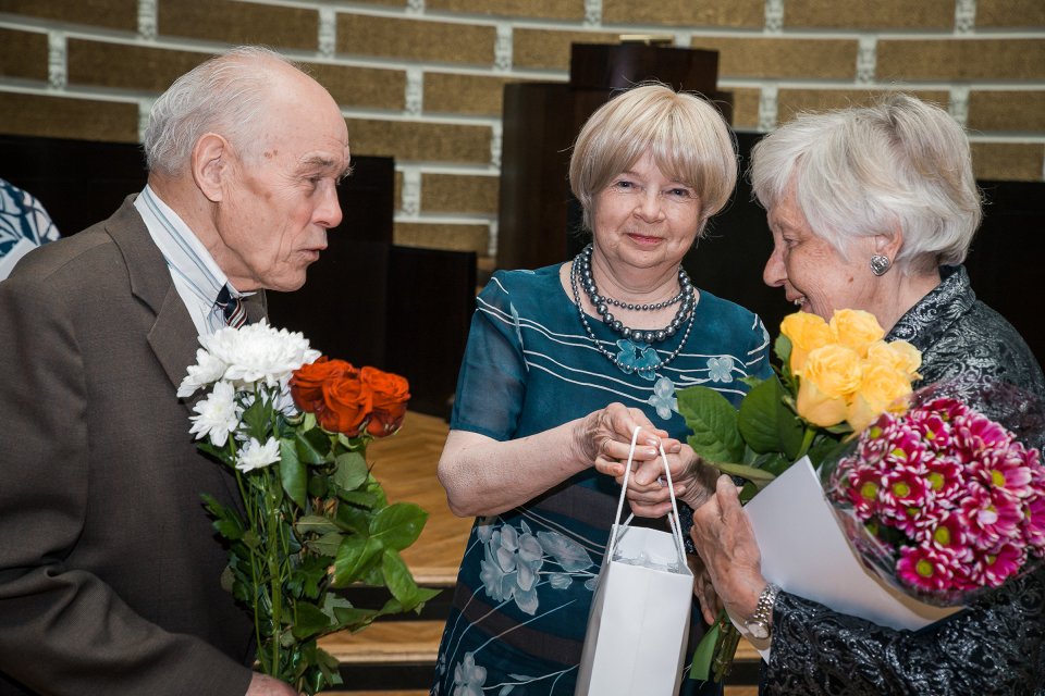 Latvijas Universitātes senioru jubilāru sveikšana. null