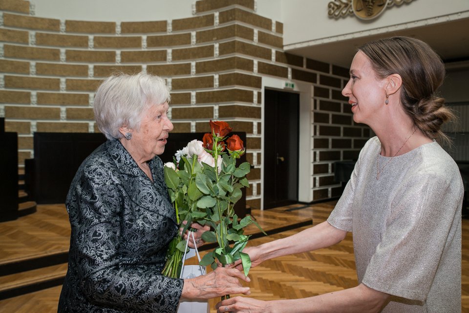 Latvijas Universitātes senioru jubilāru sveikšana. null