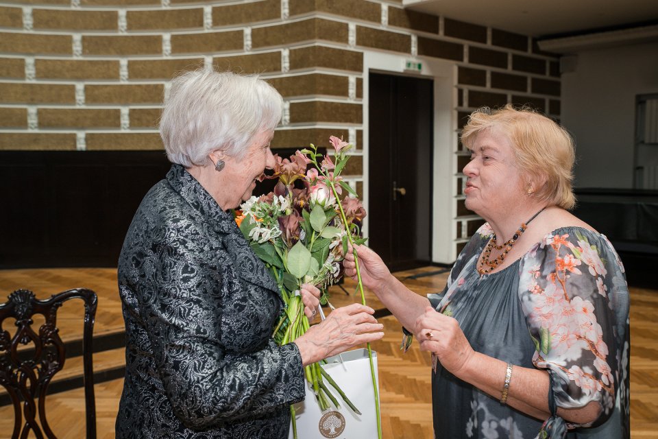 Latvijas Universitātes senioru jubilāru sveikšana. null