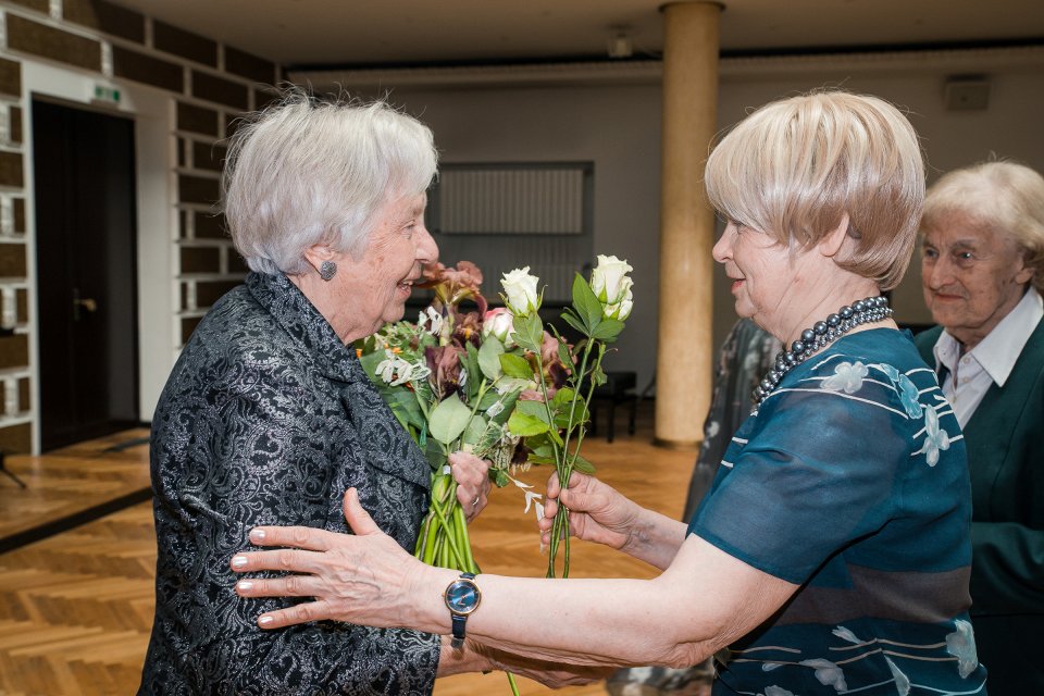 Latvijas Universitātes senioru jubilāru sveikšana. null