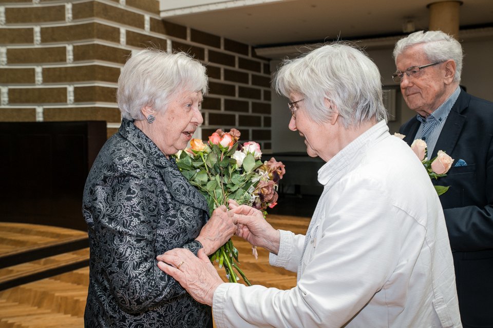 Latvijas Universitātes senioru jubilāru sveikšana. null