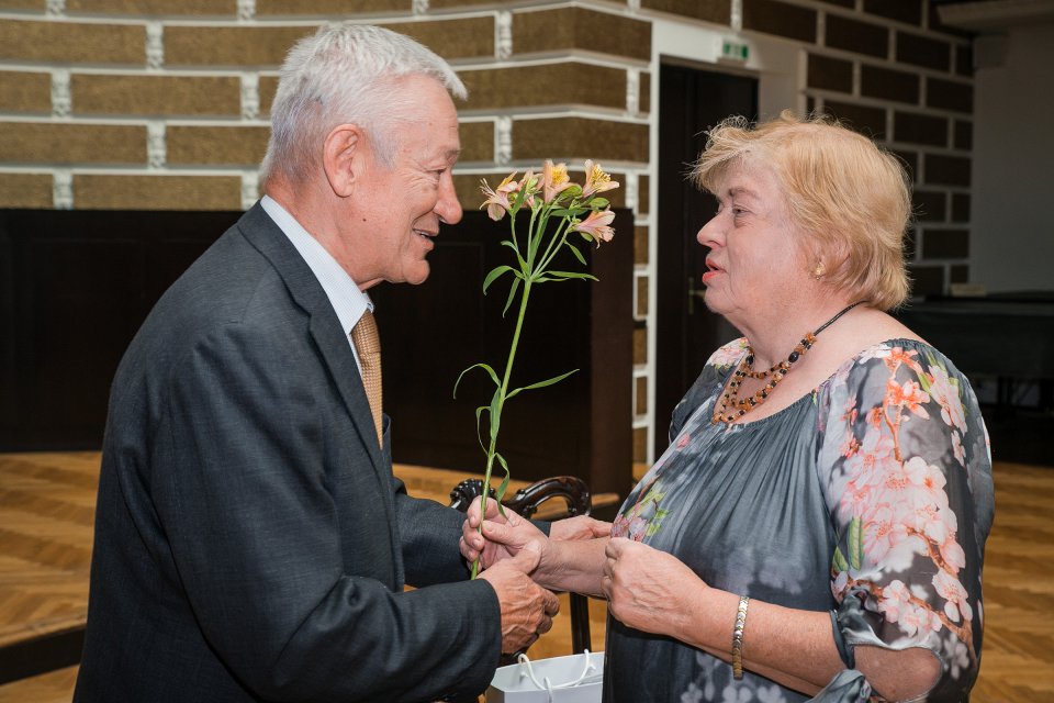 Latvijas Universitātes senioru jubilāru sveikšana. null